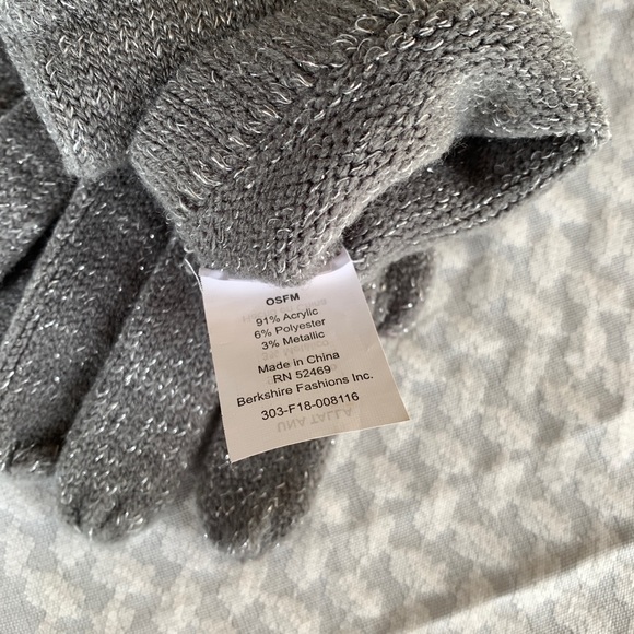 Gray With Metallic Threads Sparkle Articulated Thumb Knit Gloves - Picture 5 of 7